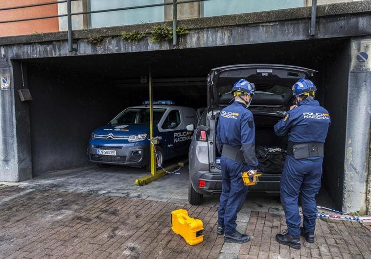 Especialistas de la Policía Científica de Madrid se suman al análisis del garaje de El Alisal